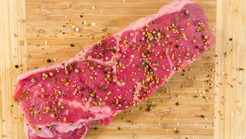 každé dietě by proto mělo zůstat alespoň 0,5 g bílkovin na 1 kg vaší ideální hmotnosti.