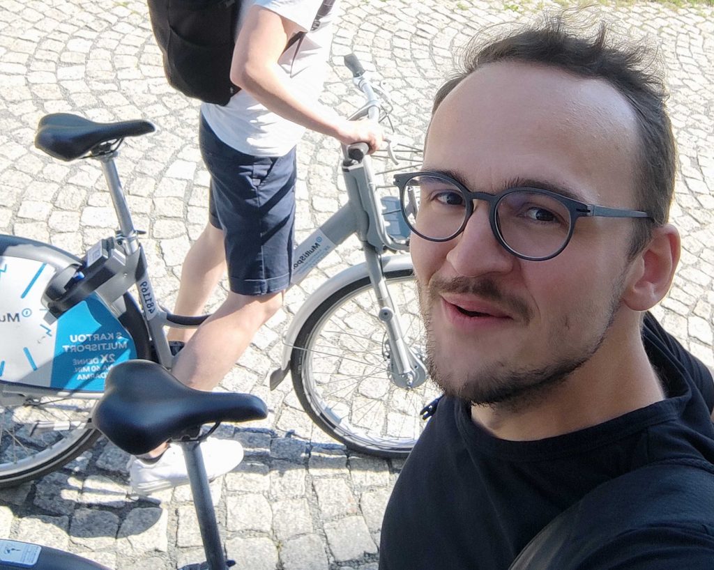 závazky, společenská zodpovědnost, jindřich lenz, do práce na kole