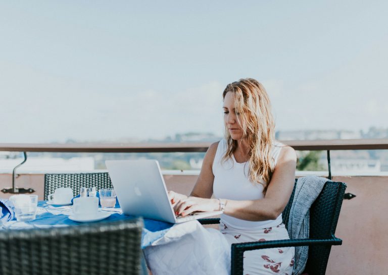 home office v zahraničí a životní pojištění